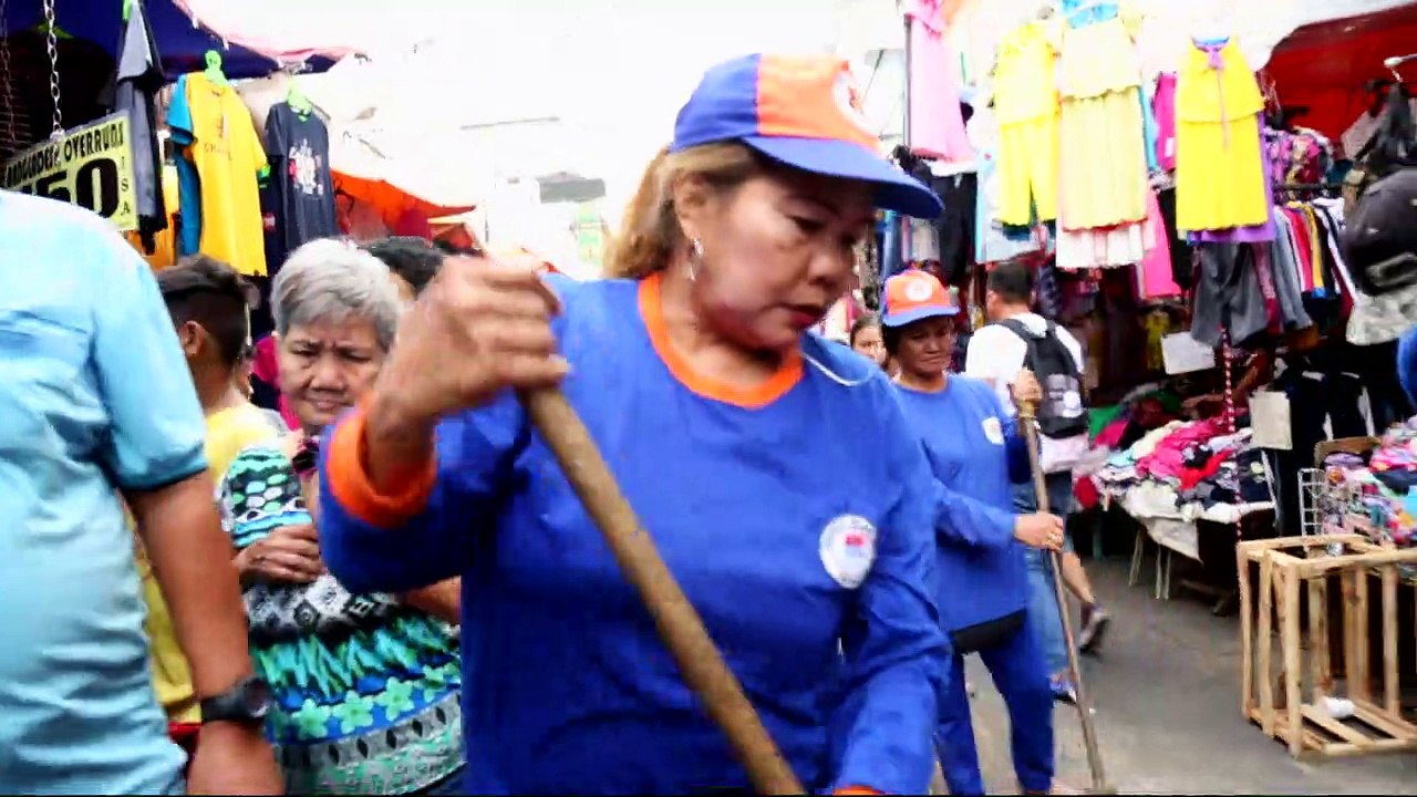 Day Off: Ken Chan, magiging street sweeper!