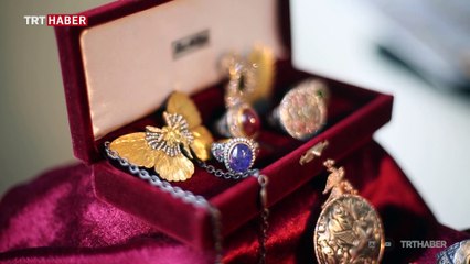 Kalemkar Berç Melikyan, 43 yıldır emek verdiği sanatın son temsilcilerinden