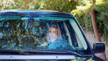 Elif, Murat'a veda ediyor - İlişki Durumu Karışık 8. Bölüm