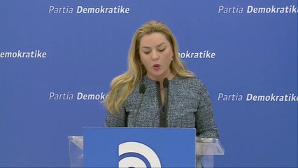 Video herunterladen: Deklaratë e Partisë Demokratike, Albana Vokshi