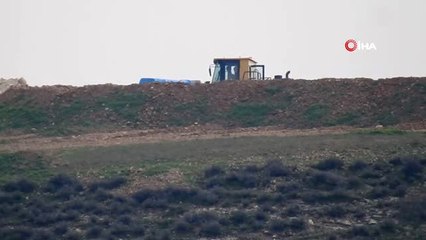 Ypg'li Teröristler Hendek Kazarken Görüntülendi- İş Makineleri ile Hendek Mesaisi