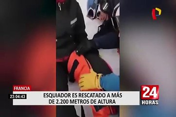 Francia: rescatan a esquiador a más de 2.000 metros de altura