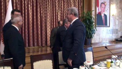 - TBMM Başkanı Binali Yıldırım, gazetecilerle bir araya geldi