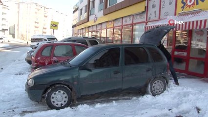 Muhtar Adayı Poşet Krizini Fırsata Çevirdi.