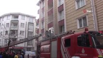 Esenyurt'ta Bir Apartmanda Çıkan Yangında Mahsur Kalan 14 Kişi İtfaiye Ekiplerince Kurtarıldı