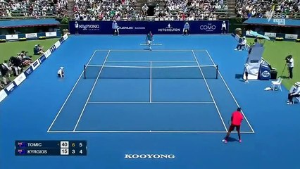 Incroyable ace de Bernard Tomic sur une balle de match (Génie)