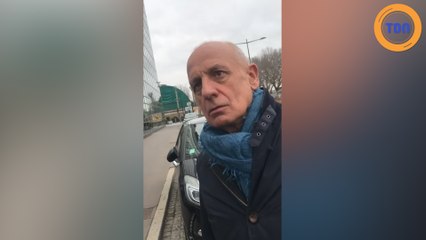 Jean-Michel Apathie pris à parti par un gilet jaune !