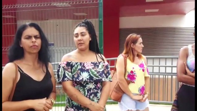 Ex-funcionárias de empresa terceirizada reclamam de atraso para receber