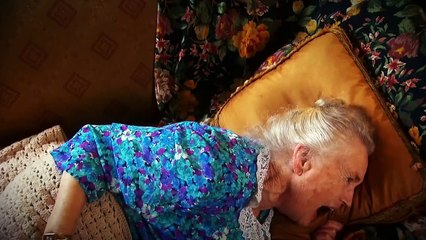 Behind Mansion Walls | Family Ties | S2E13