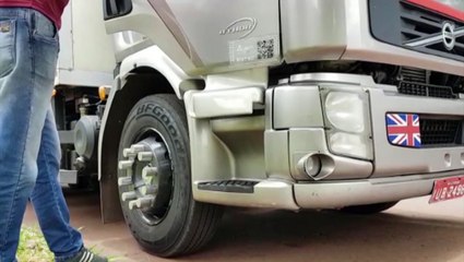 Caminhão roubado seria levado inicialmente até Foz do Iguaçu