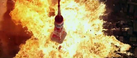 Giant God Warrior Appears