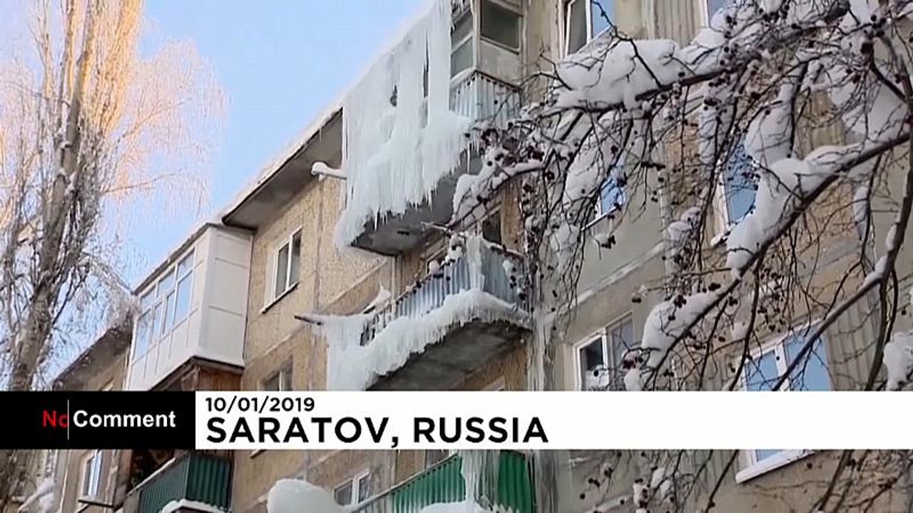 Gigantische Eiszapfen in Russland