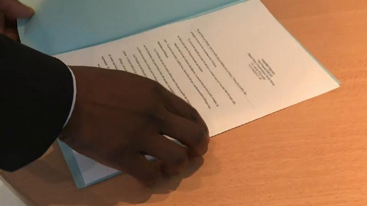 'Gelbwesten”: Attackierte Abgeordnete wehren sich