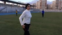Сирия: футболистов тренирует женщина