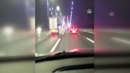 FSM Köprüsü'ndeki trafik kazası araç kamerasında