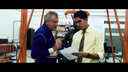 Chappie Trailer 2015 Español