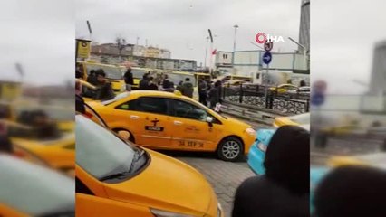 Taksim Meydanı'nda Dolmuşçuların Korna Kavgası Kamerada