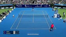 Tennis : Bernard Tomic remporte son match avec un ace particulier qui surprend son adversaire