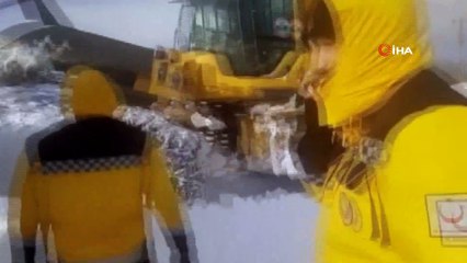 112 ekipleri 4 saatlik çabayla mahsur kalan kalp hastasını hastaneye yetiştirdi