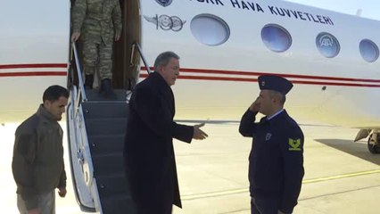 Akar, Suriye Sınırındaki Birliklerde İncelemelerde Bulundu