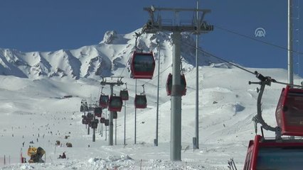Erciyes 1 Ayda 400 Bin Kişiyi Ağırladı