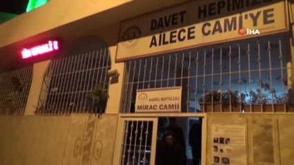 Camiye İlgiyi Arttırmak İçin Caminin Damına Teleskop Kurdu