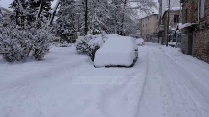 Pa Koment - Reshjet e dëborës, mbeten të bllokuara disa fshatra - Top Channel Albania - News - Lajme