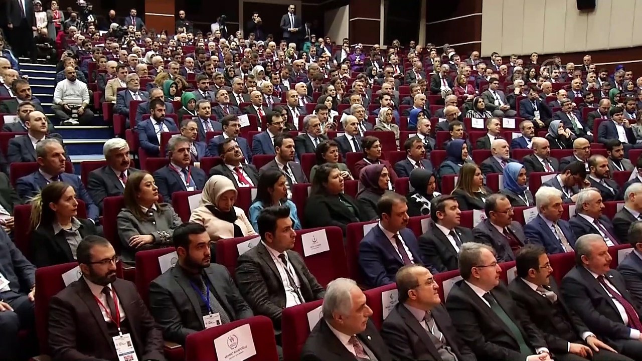 Cumhurbaşkanı Erdoğan: 'Siyaset milleti kendinden nefret ettirme değil kendini millete sevdirme sanatıdır' - ANKARA