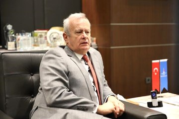 Hayri İnönü'den, "48 Aydır Denize Dahi Girmedim" Diyen Sarıgül'e: Demek ki Ben Başkanken Çalışmaya Başlamış