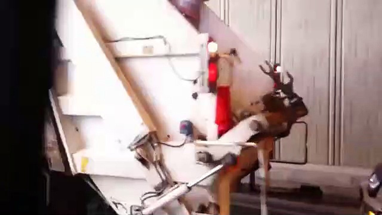 İzmir'de çöp kamyonları kontak kapattı