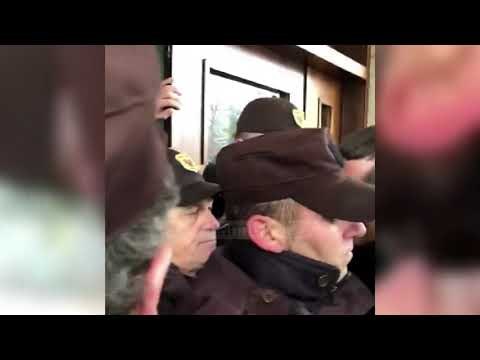 Pa Koment - Ndërhyrja e policisë në auditore, me kërkesë të UT - Top Channel Albania - News - Lajme