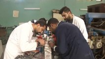 طلبة أردنيون يخترعون سيارة تعمل بالطاقة الشمسية