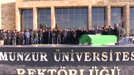 Futbol oynarken vefat eden öğretim görevlisinin cenazesi toprağa verildi - TUNCELİ