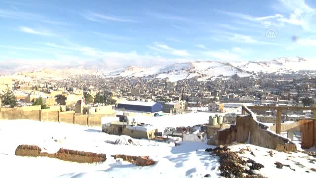 Arsal'da 60 Bin Suriyeli Mülteci Hayatta Kalma Mücadelesi Veriyor