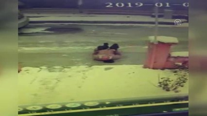 Buz Tutan Yolda Düşen Kişi Beyin Kanaması Geçirdi