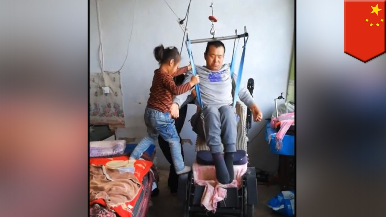 6살짜리 여아, 교통사고로 마비된 아버지 홀로 돌보고 있어