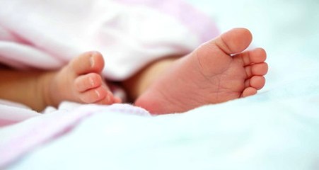 Sarhoş Hemşire, Doğum Sırasında Sert Bir Şekilde Çektiği Bebeğin Kafasını Kopardı