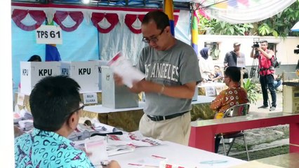 Video herunterladen: Yusril: Masalah Hukum Penting dalam Debat Capres