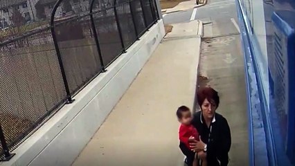États-Unis : une conductrice de bus porte secours à un bébé