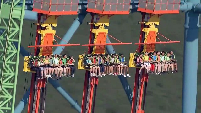 Ce manège est dingue chute libre de 126 mètres de hauteur à 140kmh