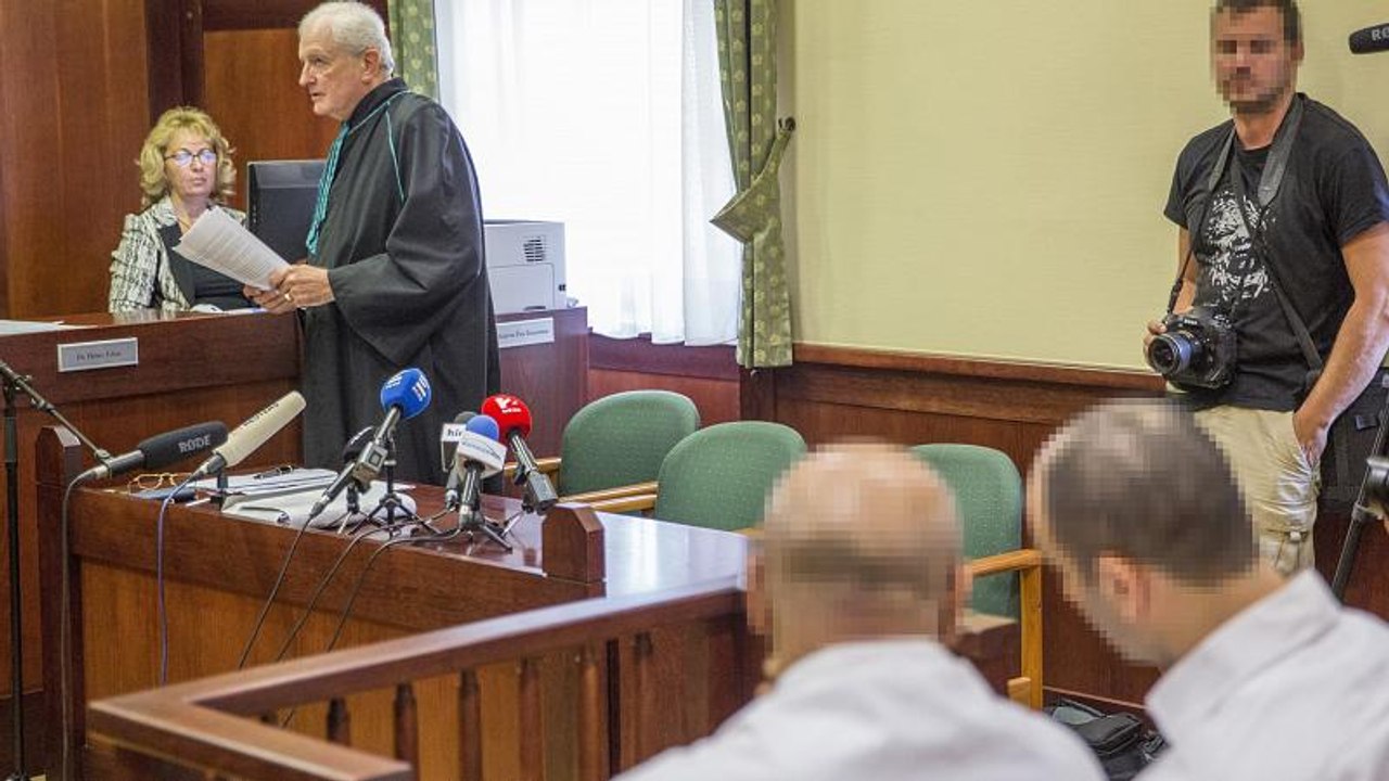Kitoloncolják az országból Ahmed H-t