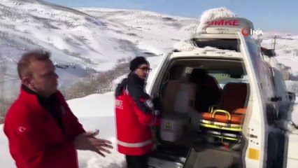 Nisa bebek, paletli ambulansla hastaneye yetiştirildi