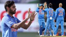 India Vs Australia 1st ODI:  Bhuvneshwar Kumar and Kuldeep Yadav strikes early wickets | वनइंडिया