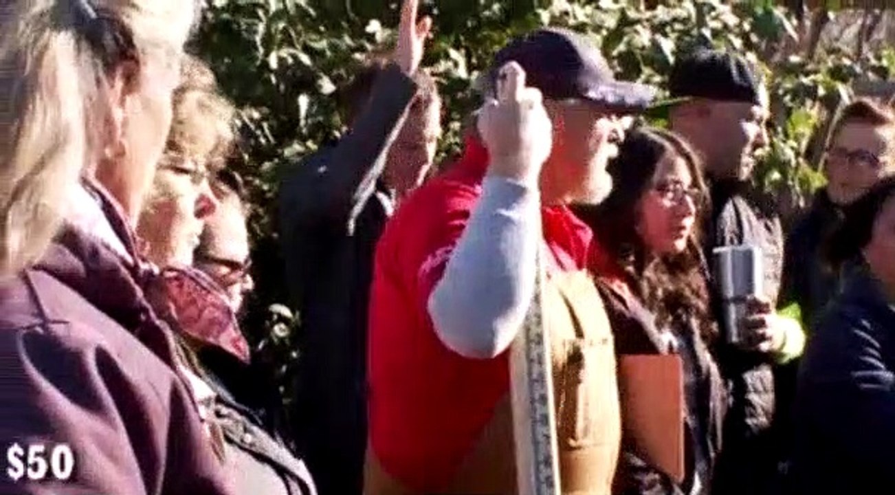 Texas.Flip.N.Move.S11E02.Snow.Sisters.Traditional.Residence