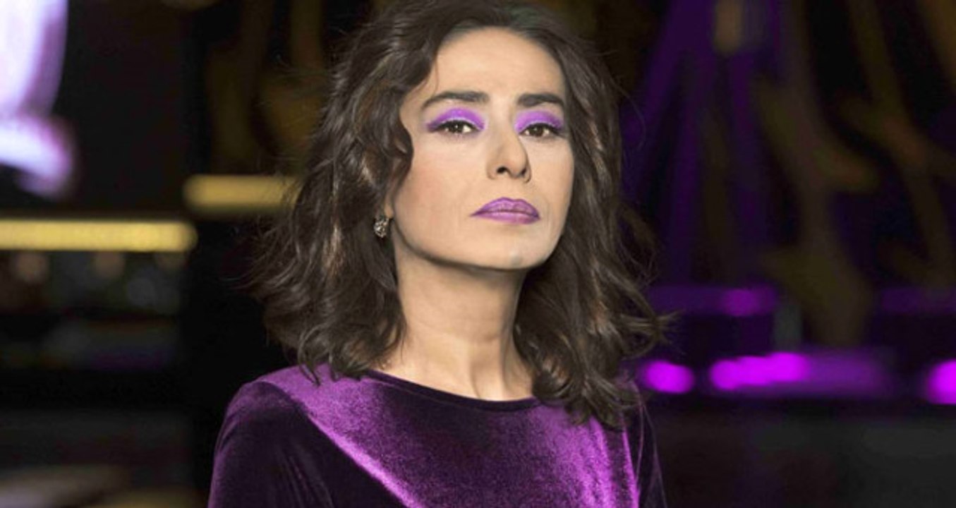 Sahnede Çılgına Dönen Yıldız Tilbe, Müzisyenlere Açtı Ağzını Yumdu Gözünü!