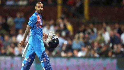 India Vs Australia 1st ODI: Shikhar Dhawan falls for a golden duck, plumb in front |वनइंडिया हिंदी