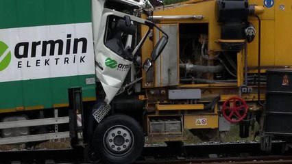 Halkalı-Sirkeci Banliyö Hattında Kaza (3)