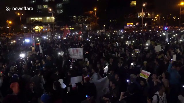 Thousands demand resignation of Colombia's chief prosecutor