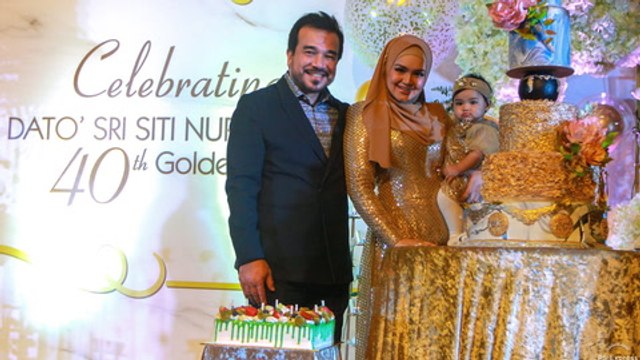 Malaysia’s Queen of Pop, Datuk Seri Siti Nurhaliza Tarudin turns 40