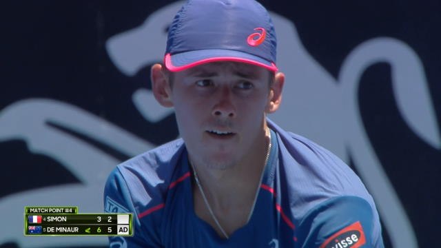 Sydney - De Minaur stoppe Simon en demi-finale